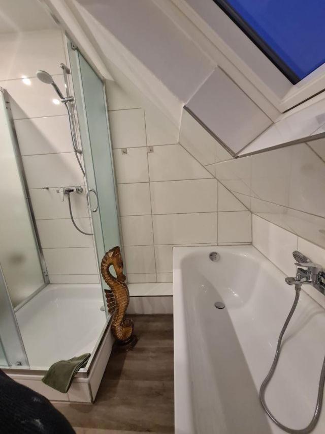 Pilgrims "Rosalie" Grosse Fewo Mit 3 Schlafzimmern, 1Bad, 2 Wc, Balkon, Fast Internet Brilon Exterior foto